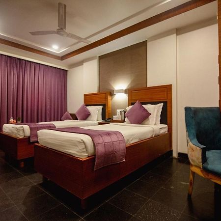 Hotel Punjab Palace Rāipur Екстериор снимка