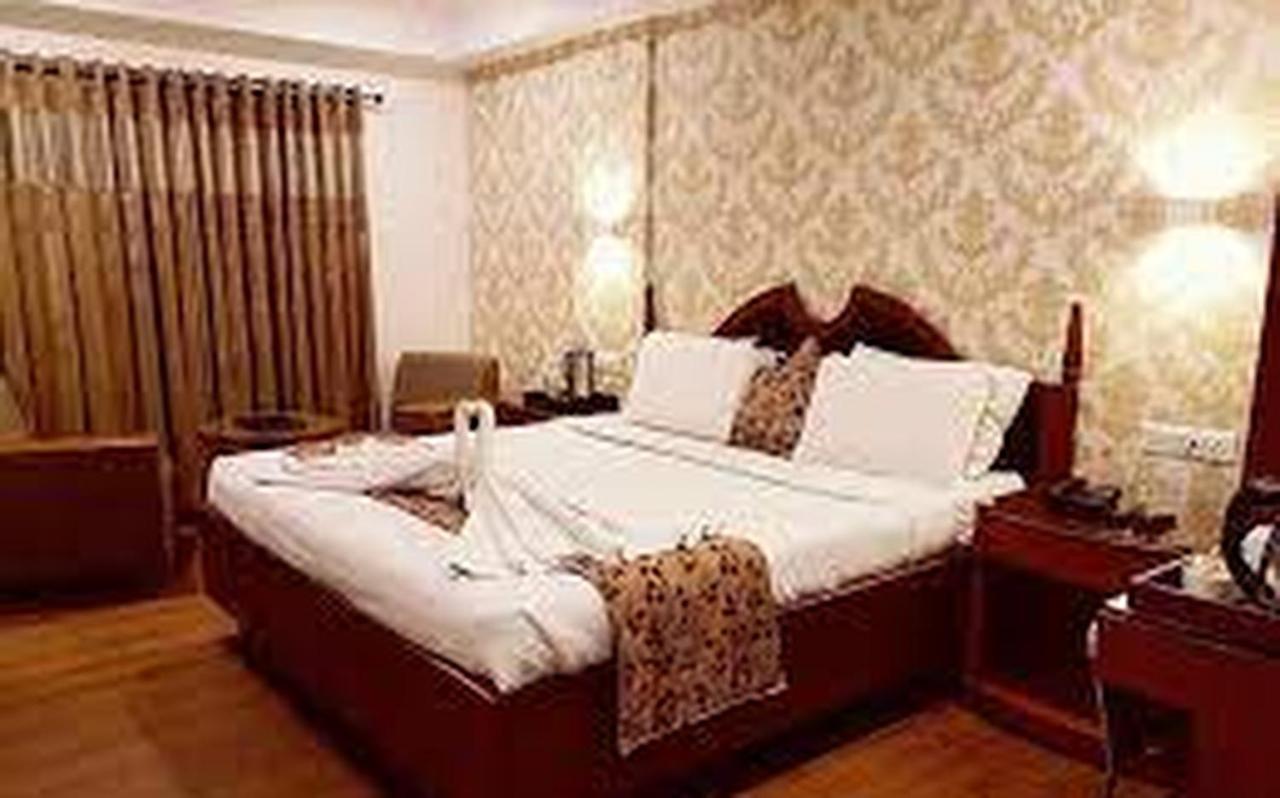 Hotel Punjab Palace Rāipur Екстериор снимка