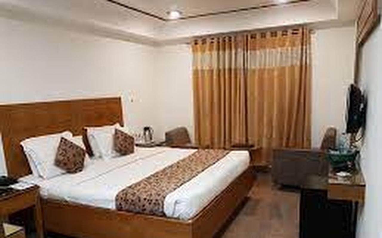 Hotel Punjab Palace Rāipur Екстериор снимка