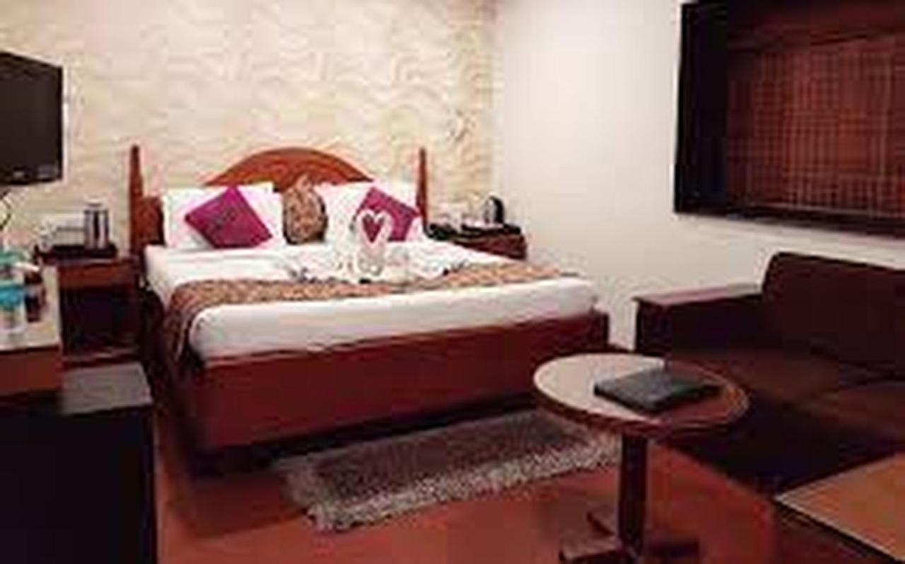 Hotel Punjab Palace Rāipur Екстериор снимка