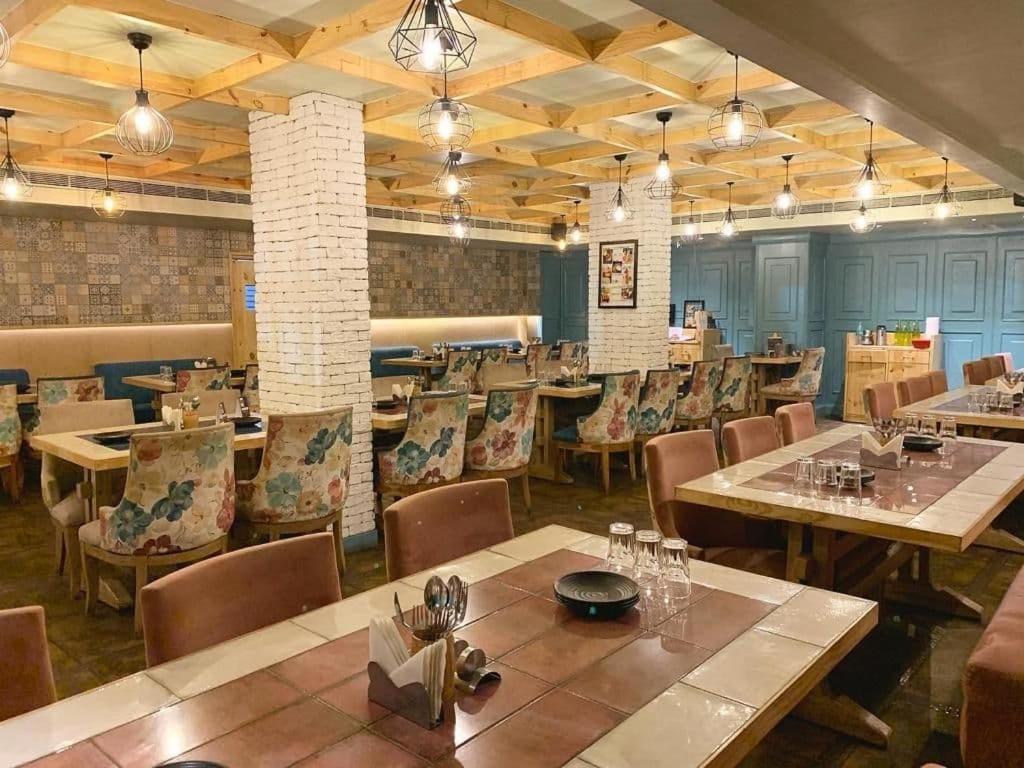 Hotel Punjab Palace Rāipur Екстериор снимка