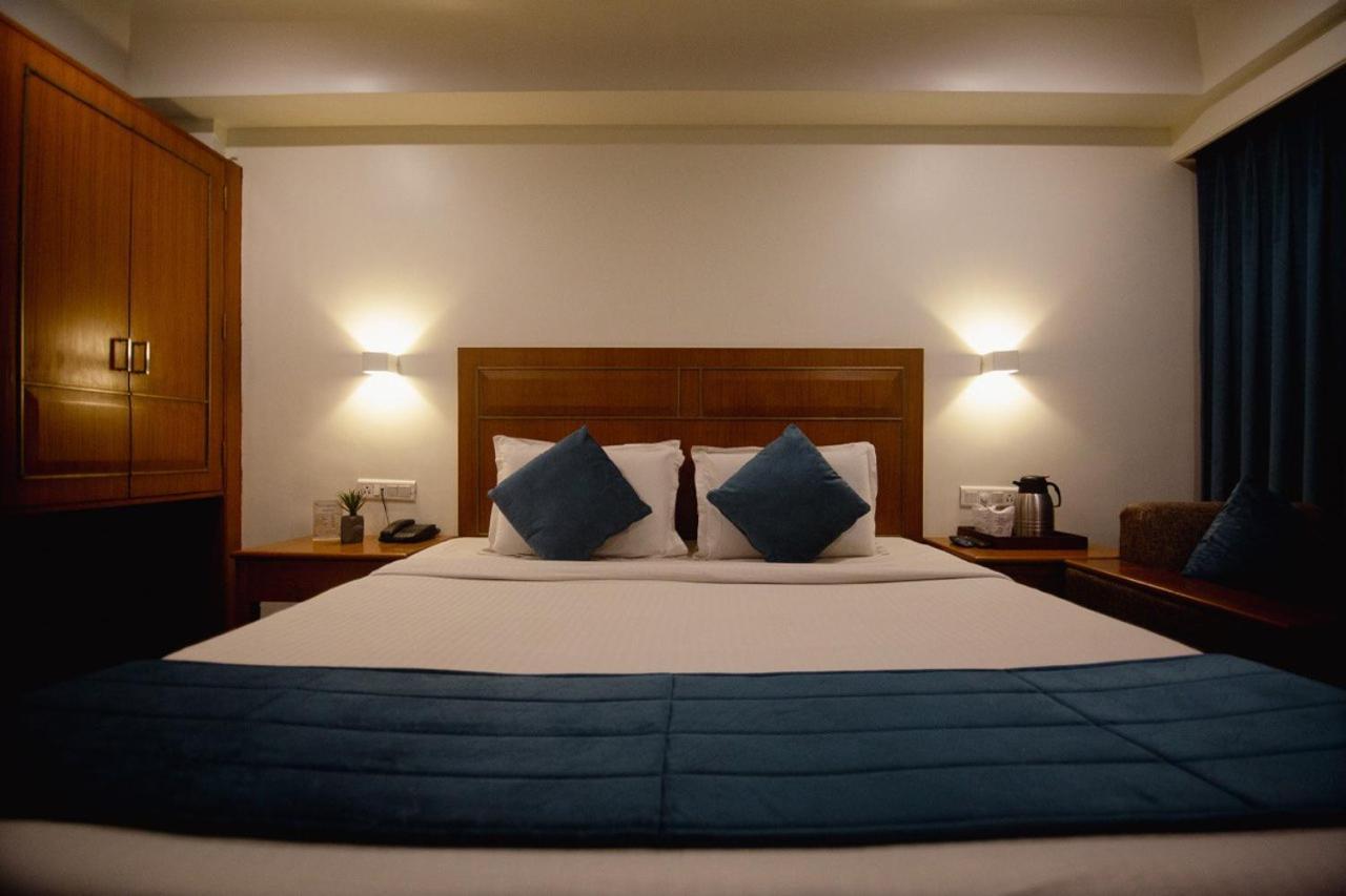 Hotel Punjab Palace Rāipur Екстериор снимка