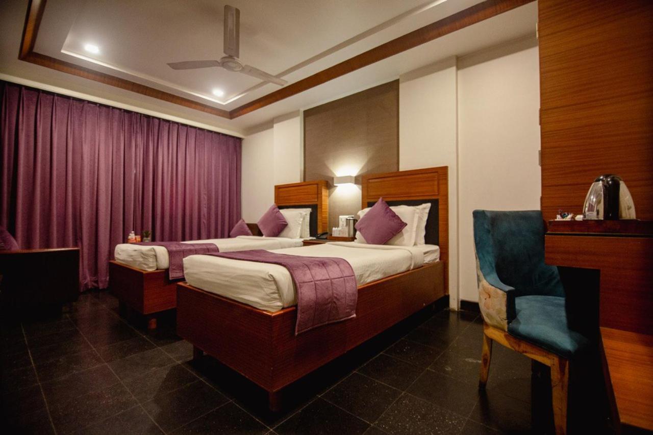 Hotel Punjab Palace Rāipur Екстериор снимка