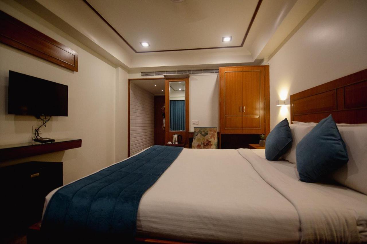 Hotel Punjab Palace Rāipur Екстериор снимка